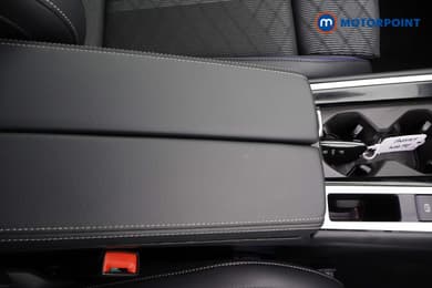 Volkswagen Passat R-Line Automatic Petrol Plug-In Hybrid Estate - Stock Number (1670947) - 14th supplementary image