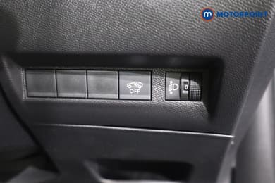 Peugeot 2008 Allure Manual Petrol SUV - Stock Number (1671271) - 12th supplementary image