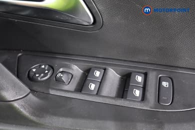 Peugeot 2008 Allure Manual Petrol SUV - Stock Number (1671271) - 13th supplementary image
