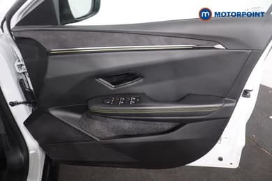 Renault Megane E-Tech Iconic Automatic Electric Hatchback - Stock Number (1671621) - 9th supplementary image