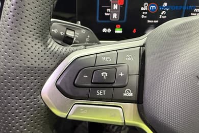 Volkswagen Passat R-Line Automatic Petrol Plug-In Hybrid Estate - Stock Number (1672182) - 3rd supplementary image
