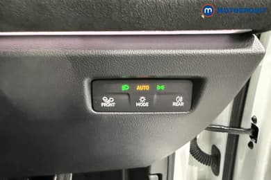 Volkswagen Passat R-Line Automatic Petrol Plug-In Hybrid Estate - Stock Number (1672182) - 6th supplementary image