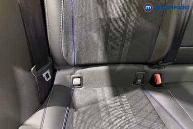 Volkswagen Passat R-Line Automatic Petrol Plug-In Hybrid Estate - Stock Number (1672182) - 20th supplementary image