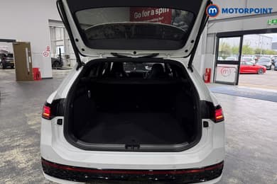 Volkswagen Passat R-Line Automatic Petrol Plug-In Hybrid Estate - Stock Number (1672182) - 21st supplementary image