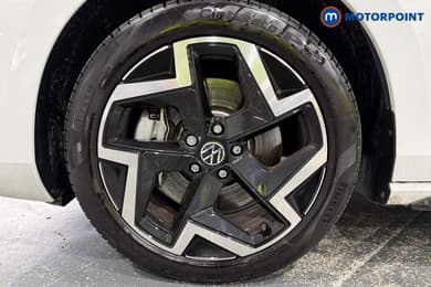 Volkswagen Passat R-Line Automatic Petrol Plug-In Hybrid Estate - Stock Number (1672182) - 27th supplementary image