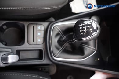 Ford Fiesta Titanium Manual Petrol Hatchback - Stock Number (1664219) - 10th supplementary image