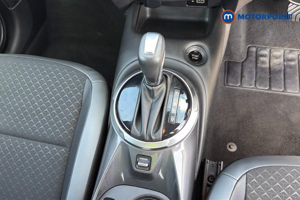 Nissan Juke N-Connecta Automatic Petrol-Electric Hybrid SUV - Stock Number (1664564) - 8th supplementary image