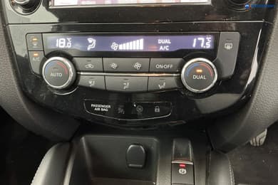 Nissan Qashqai Acenta Premium Manual Petrol SUV - Stock Number (1665627) - 17th supplementary image