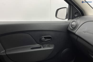 Dacia Sandero Essential Manual Petrol Hatchback - Stock Number (1666769) - 19th supplementary image