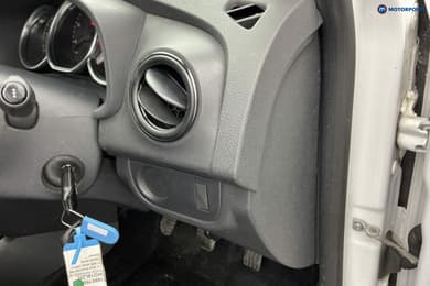 Dacia Sandero Essential Manual Petrol Hatchback - Stock Number (1666769) - 23rd supplementary image