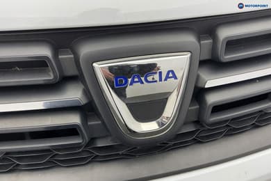 Dacia Sandero Essential Manual Petrol Hatchback - Stock Number (1666769) - 29th supplementary image