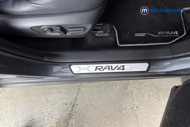 Toyota Rav4 Dynamic Automatic Petrol-Electric Hybrid SUV - Stock Number (1669690) - 27th supplementary image