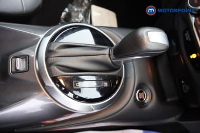 Nissan Juke N-Connecta Automatic Petrol SUV - Stock Number (1669787) - 10th supplementary image