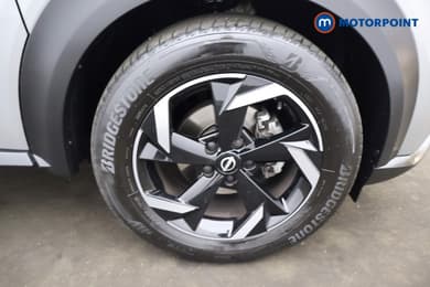 Nissan Juke N-Connecta Automatic Petrol SUV - Stock Number (1669787) - 35th supplementary image