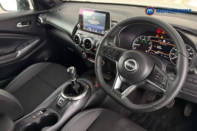 Nissan Juke N-Connecta Manual Petrol SUV - Stock Number (1669817) - 2nd supplementary image