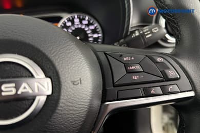 Nissan Juke N-Connecta Manual Petrol SUV - Stock Number (1669817) - 4th supplementary image