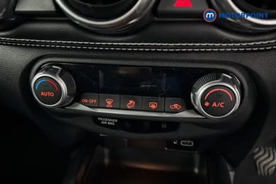 Nissan Juke N-Connecta Manual Petrol SUV - Stock Number (1669817) - 12th supplementary image