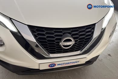 Nissan Juke N-Connecta Manual Petrol SUV - Stock Number (1669817) - 45th supplementary image