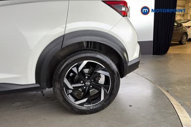 Nissan Juke N-Connecta Manual Petrol SUV - Stock Number (1669817) - 48th supplementary image