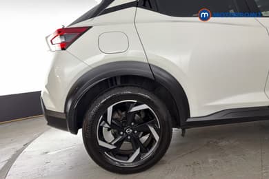 Nissan Juke N-Connecta Manual Petrol SUV - Stock Number (1669817) - 49th supplementary image