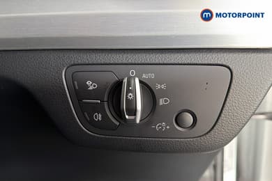 Audi Q5 S Line Automatic Petrol SUV - Stock Number (1669858) - 32nd supplementary image