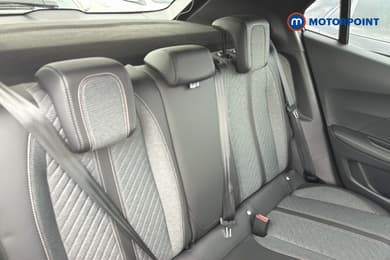 Peugeot 2008 Allure Automatic Petrol SUV - Stock Number (1670652) - 34th supplementary image