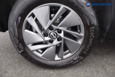 Nissan Qashqai Acenta Premium Manual Petrol SUV - Stock Number (1672549) - 13th supplementary image