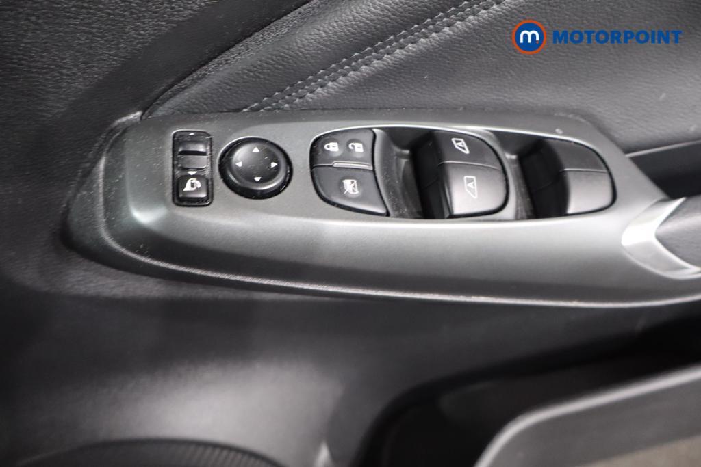 Nissan Juke N-Connecta Automatic Petrol-Electric Hybrid SUV - Stock Number (1611114) - 8th supplementary image