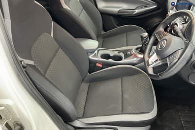 Nissan Juke N-Connecta Manual Petrol SUV - Stock Number (1669396) - 5th supplementary image