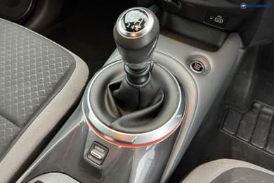Nissan Juke N-Connecta Manual Petrol SUV - Stock Number (1669396) - 15th supplementary image