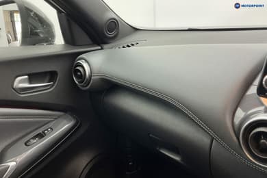 Nissan Juke N-Connecta Manual Petrol SUV - Stock Number (1669396) - 18th supplementary image