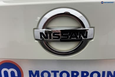 Nissan Juke N-Connecta Manual Petrol SUV - Stock Number (1669396) - 32nd supplementary image