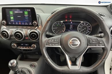 Nissan Juke N-Connecta Manual Petrol SUV - Stock Number (1669396) - 1st supplementary image