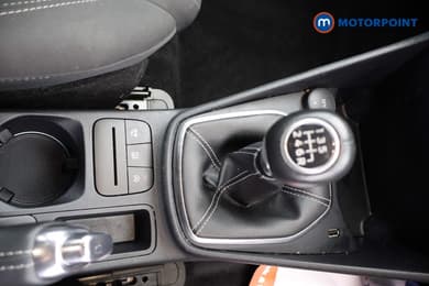 Ford Fiesta Titanium Manual Petrol Hatchback - Stock Number (1669398) - 10th supplementary image