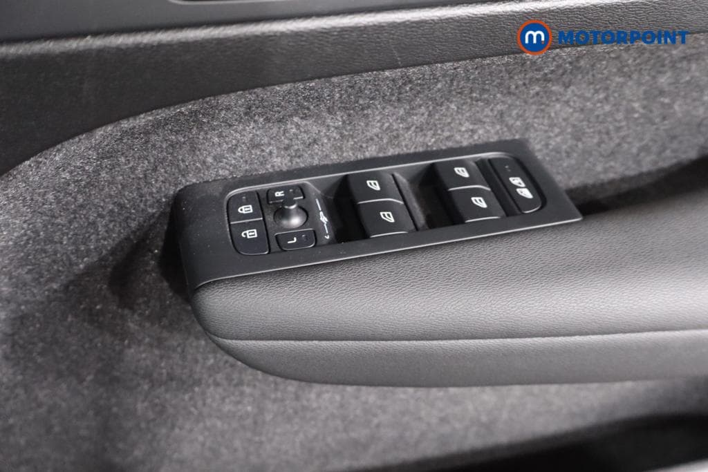 Volvo Xc40 Plus Automatic Petrol SUV - Stock Number (1670148) - 8th supplementary image