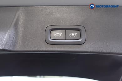 Volvo Xc40 Plus Automatic Petrol SUV - Stock Number (1670148) - 15th supplementary image