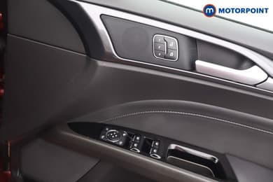 Ford Mondeo Titanium Edition Automatic Petrol-Electric Hybrid Saloon - Stock Number (1671038) - 10th supplementary image