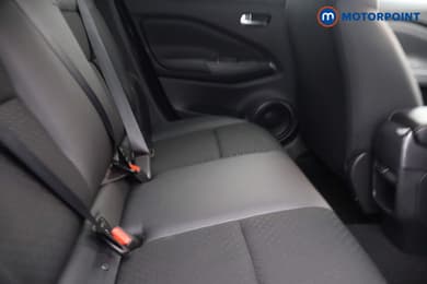 Nissan Juke N-Connecta Automatic Petrol SUV - Stock Number (1671484) - 8th supplementary image