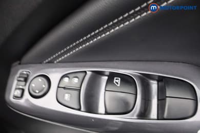 Nissan Juke N-Connecta Automatic Petrol SUV - Stock Number (1671484) - 11th supplementary image