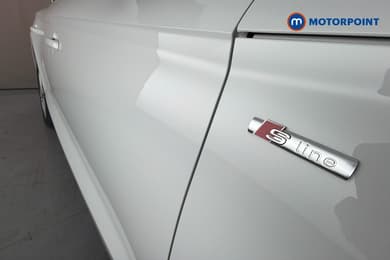 Audi Q5 S Line Automatic Petrol Plug-In Hybrid SUV - Stock Number (1671729) - 46th supplementary image