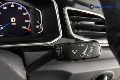 Volkswagen T-Roc R-Line Manual Petrol SUV - Stock Number (1671773) - 7th supplementary image
