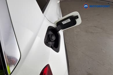 Volkswagen T-Roc R-Line Manual Petrol SUV - Stock Number (1671773) - 41st supplementary image