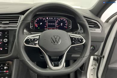 Volkswagen Tiguan R-Line Edition Automatic Petrol SUV - Stock Number (1672501) - 6th supplementary image