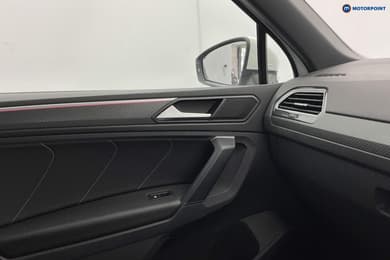 Volkswagen Tiguan R-Line Edition Automatic Petrol SUV - Stock Number (1672501) - 19th supplementary image