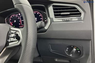 Volkswagen Tiguan R-Line Edition Automatic Petrol SUV - Stock Number (1672501) - 23rd supplementary image