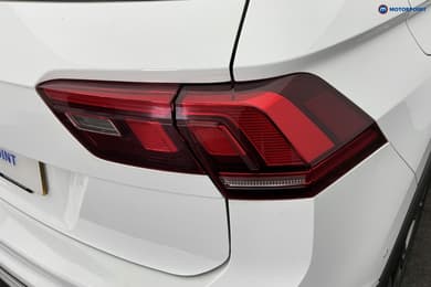 Volkswagen Tiguan R-Line Edition Automatic Petrol SUV - Stock Number (1672501) - 32nd supplementary image