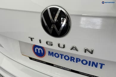 Volkswagen Tiguan R-Line Edition Automatic Petrol SUV - Stock Number (1672501) - 33rd supplementary image