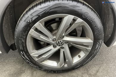 Volkswagen Tiguan R-Line Edition Automatic Petrol SUV - Stock Number (1672501) - 37th supplementary image