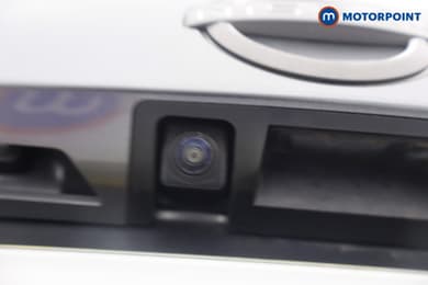 Nissan Juke N-Connecta Manual Petrol SUV - Stock Number (1672626) - 5th supplementary image