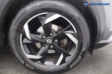 Nissan Juke N-Connecta Manual Petrol SUV - Stock Number (1672626) - 27th supplementary image